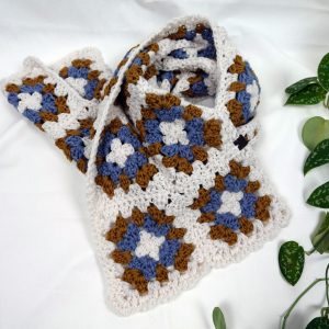 Granny Square Schal aus Wolle
